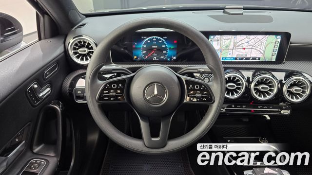 Mercedes-Benz A-Class (W177) A220 Sedan 2020 — фото 13