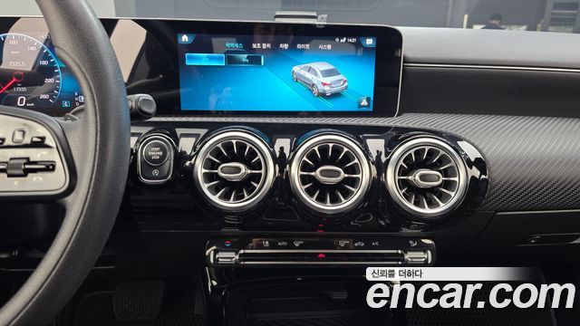 Mercedes-Benz A-Class (W177) A220 Sedan 2020 — фото 14