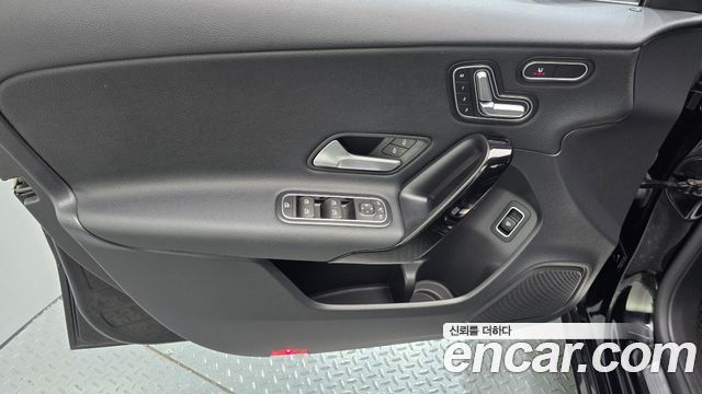 Mercedes-Benz A-Class (W177) A220 Sedan 2020 — фото 24