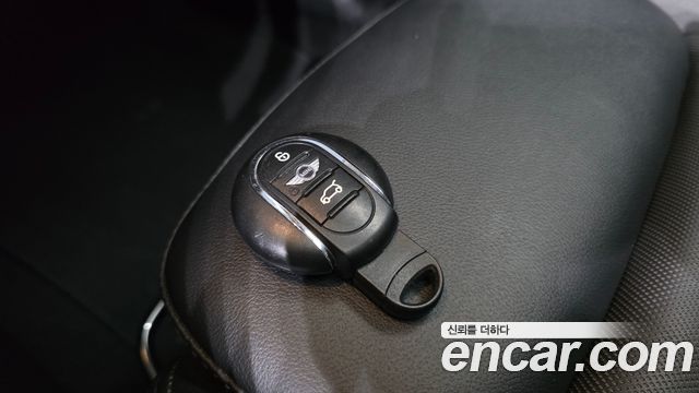MINI Cooper D Standard 3rd 2018 — фото 15