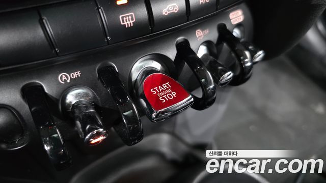 MINI Cooper D Standard 3rd 2018 — фото 27