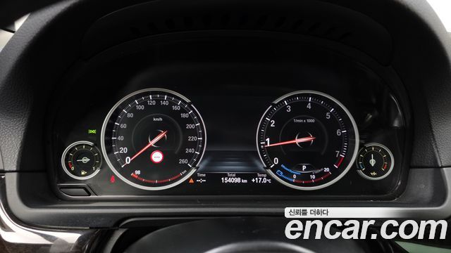 BMW 5 Series (F10) 528i xDrive M Aero Dynamic 2016 — фото 8