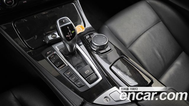 BMW 5 Series (F10) 528i xDrive M Aero Dynamic 2016 — фото 9