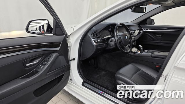 BMW 5 Series (F10) 528i xDrive M Aero Dynamic 2016 — фото 10