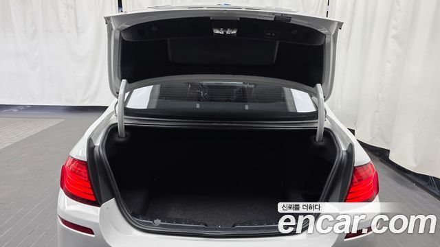 BMW 5 Series (F10) 528i xDrive M Aero Dynamic 2016 — фото 24