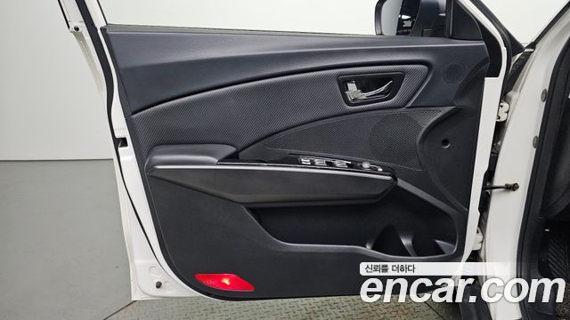KG Mobility (SsangYong) Tivoli VX 2WD 2017 — фото 24