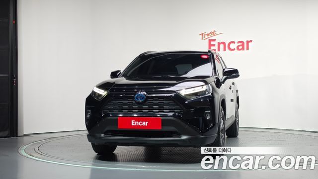 Toyota RAV4 (V) 2.5 2WD Hybrid XLE 2023 — фото 3