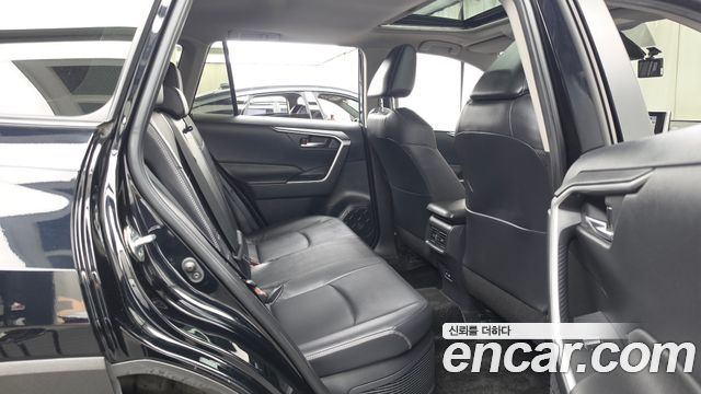 Toyota RAV4 (V) 2.5 2WD Hybrid XLE 2023 — фото 12