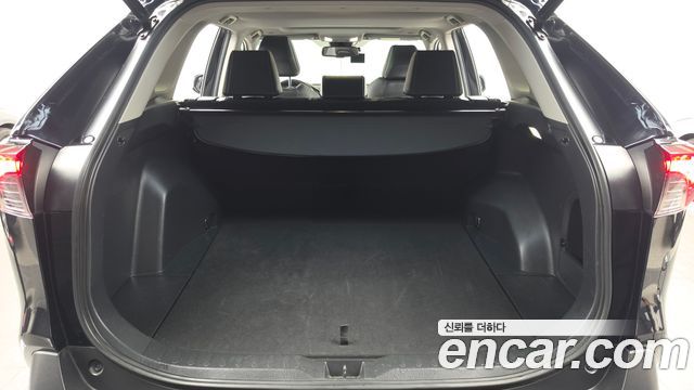 Toyota RAV4 (V) 2.5 2WD Hybrid XLE 2023 — фото 20