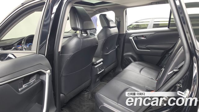 Toyota RAV4 (V) 2.5 2WD Hybrid XLE 2023 — фото 26