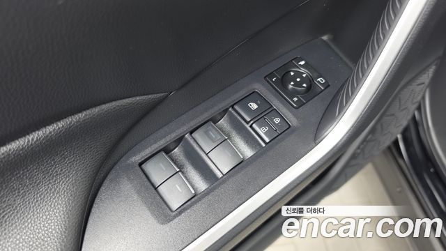Toyota RAV4 (V) 2.5 2WD Hybrid XLE 2023 — фото 34