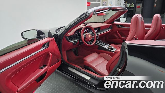 Porsche 911 (992) Carrera 4 Cabriolet 2023 — фото 10
