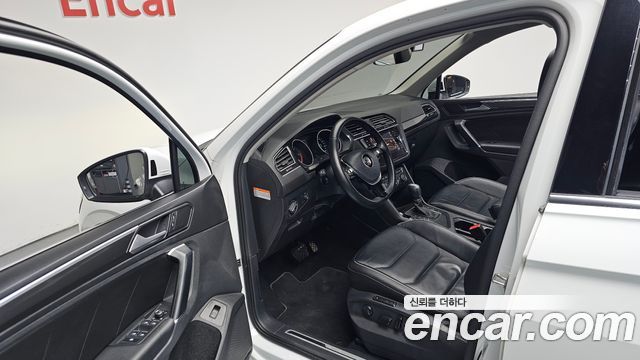 Volkswagen Tiguan (II) 2.0 TDI Prestige 2018 — фото 10