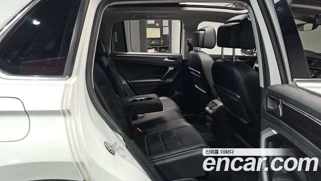 Volkswagen Tiguan (II) 2.0 TDI Prestige 2018 — фото 11