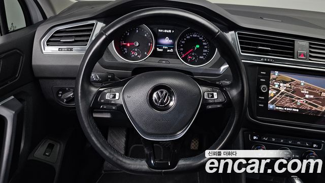 Volkswagen Tiguan (II) 2.0 TDI Prestige 2018 — фото 13