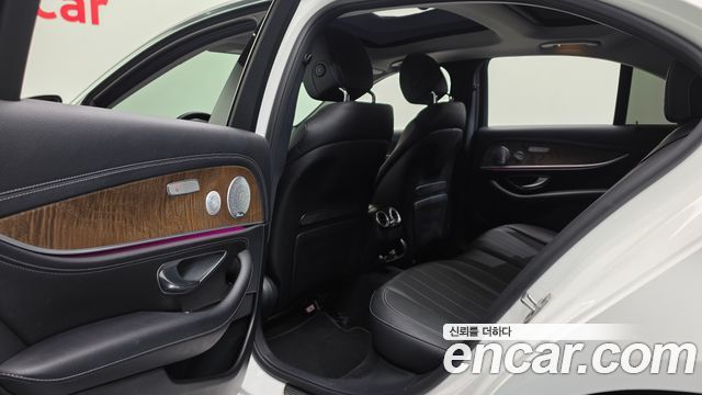 Mercedes-Benz E-Class (W213) E300 4MATIC Exclusive 2019 — фото 17