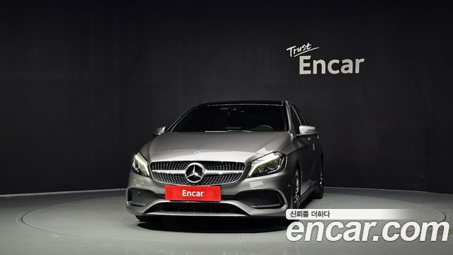 Mercedes-Benz A-Class (W176) A200 AMG Line 2018 — фото 3