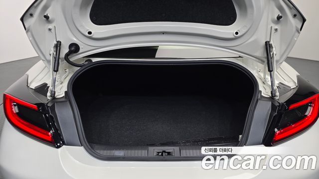 Toyota GR86 2.4 Premium 2022 — фото 19