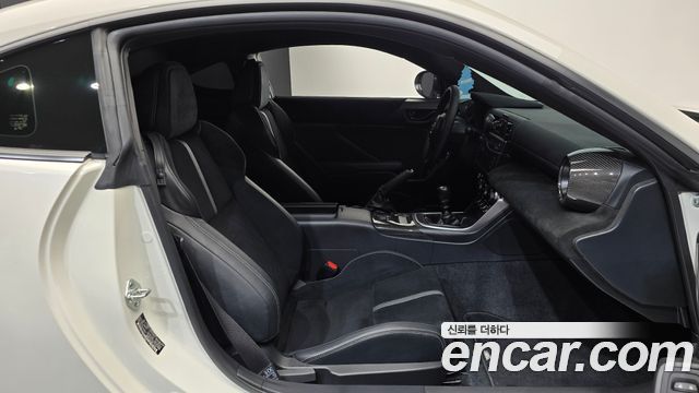 Toyota GR86 2.4 Premium 2022 — фото 26