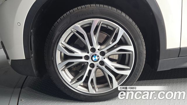 BMW X1 (F48) xDrive 20d 2016 — фото 5