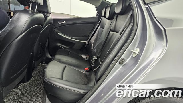 Hyundai Accent (New) Diesel 1.6 VGT Modern 2014 — фото 12