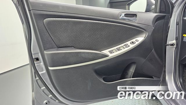 Hyundai Accent (New) Diesel 1.6 VGT Modern 2014 — фото 24