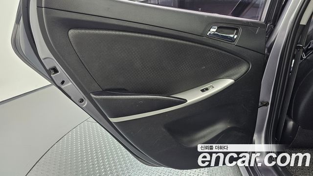 Hyundai Accent (New) Diesel 1.6 VGT Modern 2014 — фото 25