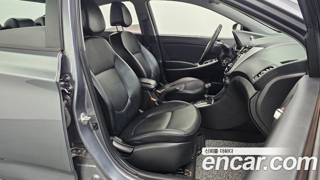 Hyundai Accent (New) Diesel 1.6 VGT Modern 2014 — фото 26