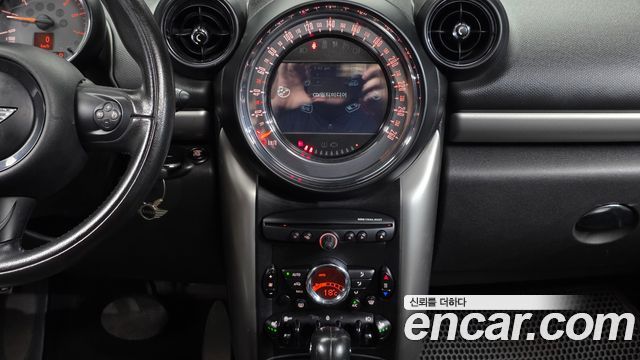 MINI Cooper D Countryman ALL4 1st 2016 — фото 14