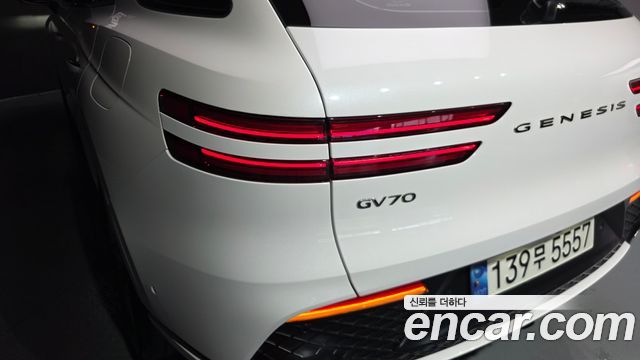 Genesis GV70 2.5T Gasoline 2WD 2022 — фото 23