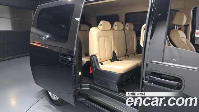 Hyundai Staria Tourer 9-Seater Modern 2023 — фото 12