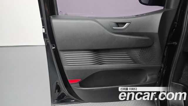 Hyundai Staria Tourer 9-Seater Modern 2023 — фото 25