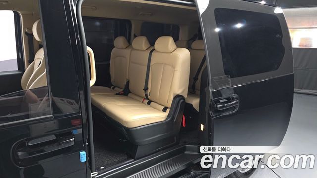 Hyundai Staria Tourer 9-Seater Modern 2023 — фото 26