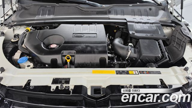 Land Rover Range Rover Evoque 2.0 TD4 HSE 2016 — фото 6