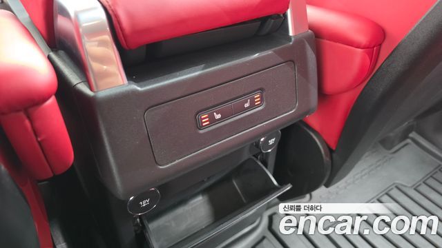 Land Rover Discovery 5 2.0 SD4 SE 2019 — фото 12
