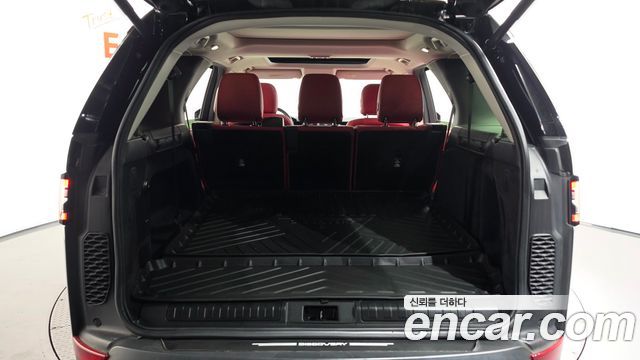 Land Rover Discovery 5 2.0 SD4 SE 2019 — фото 18