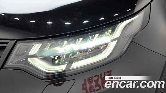 Land Rover Discovery 5 2.0 SD4 SE 2019 — фото 22