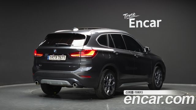 BMW X1 (F48) xDrive 20i xLine 2021 — фото 2