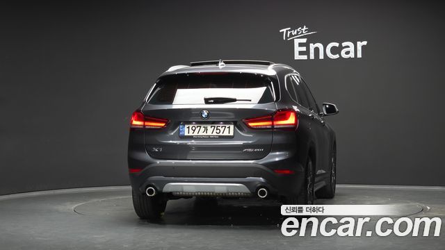 BMW X1 (F48) xDrive 20i xLine 2021 — фото 4