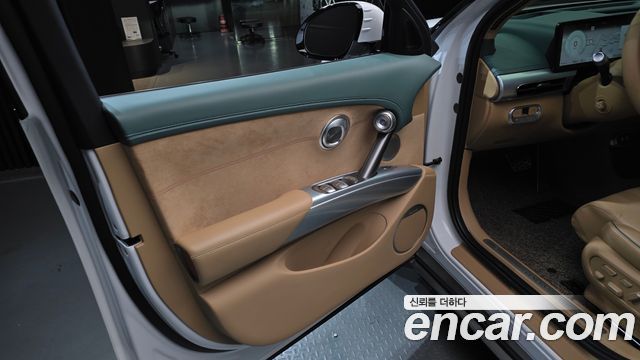 Genesis GV60 Standard 2022 — фото 24