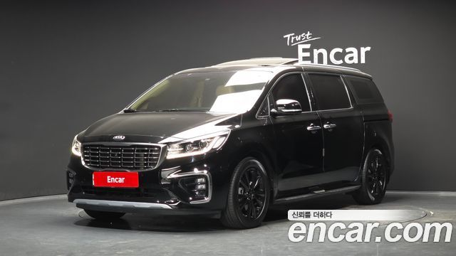 Kia Carnival 7-Seater Limousine President 2019 — фото 1
