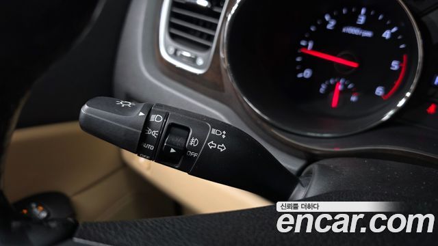Kia Carnival 7-Seater Limousine President 2019 — фото 19