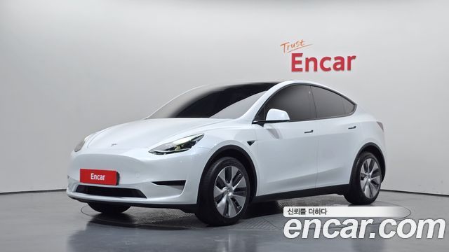 Tesla Model Y RWD