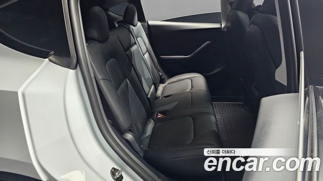 Tesla Model Y RWD 2023 — фото 11