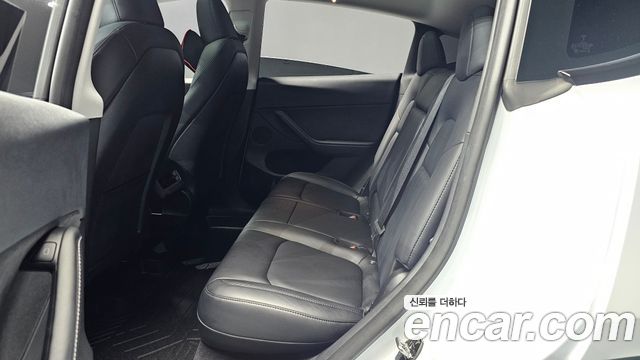 Tesla Model Y RWD 2023 — фото 12