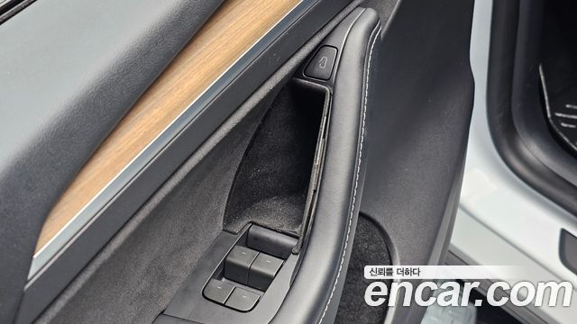 Tesla Model Y RWD 2023 — фото 16