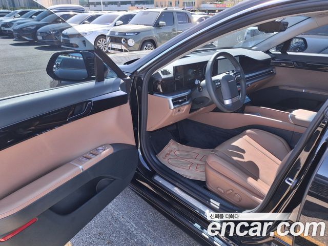 Hyundai Grandeur (GN7) 2,5 Gasoline 2WD Premium 2023 — фото 9