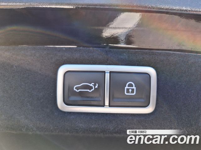 Hyundai Grandeur (GN7) 2,5 Gasoline 2WD Premium 2023 — фото 11