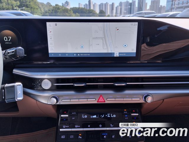 Hyundai Grandeur (GN7) 2,5 Gasoline 2WD Premium 2023 — фото 13