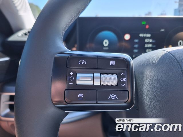 Hyundai Grandeur (GN7) 2,5 Gasoline 2WD Premium 2023 — фото 16